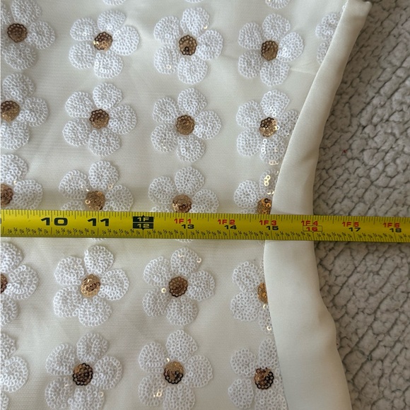 ✨ Camilyn Beth Daisy Embellished Dress | Easter Brunch Ready Size M (10) - Picture 7 of 8